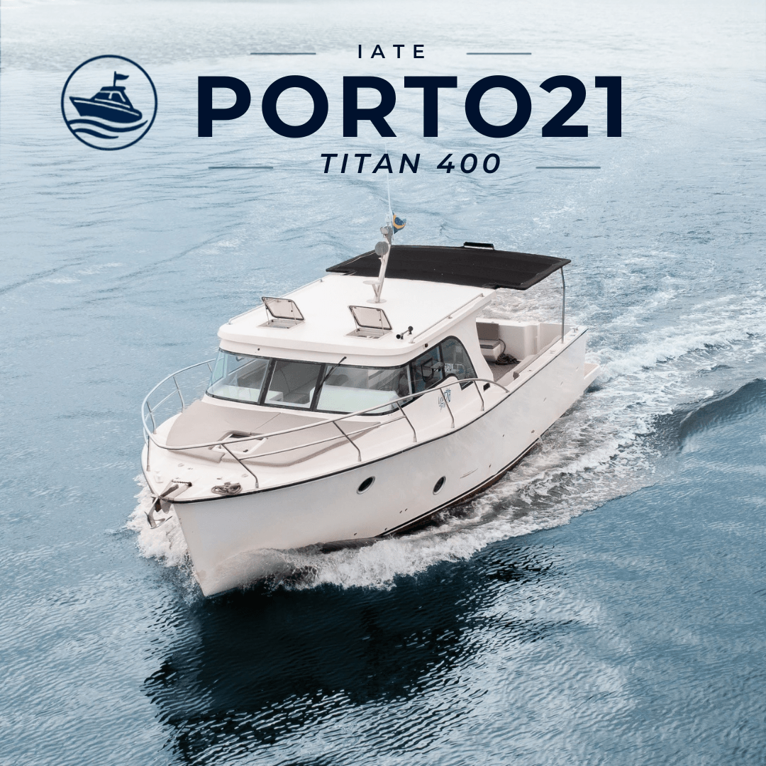 Iate Titan 400 navegando com marca Porto21